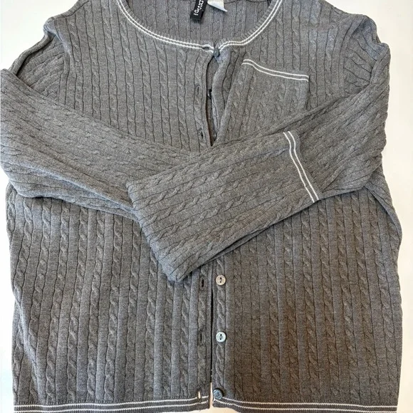 #347 H&M Dark Gray Cable Knit Cardigan. Excellent Condition. Size M - Picture 6 of 10